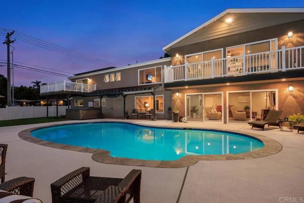 Carlsbad, CA 92008,2203 Cameo Rd