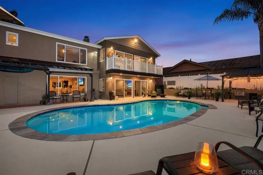Carlsbad, CA 92008,2203 Cameo Rd