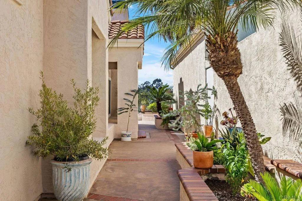 San Marcos, CA 92078,1265 Camino Lorado