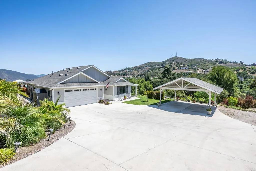 Fallbrook, CA 92028,1309 Sunny Heights Road