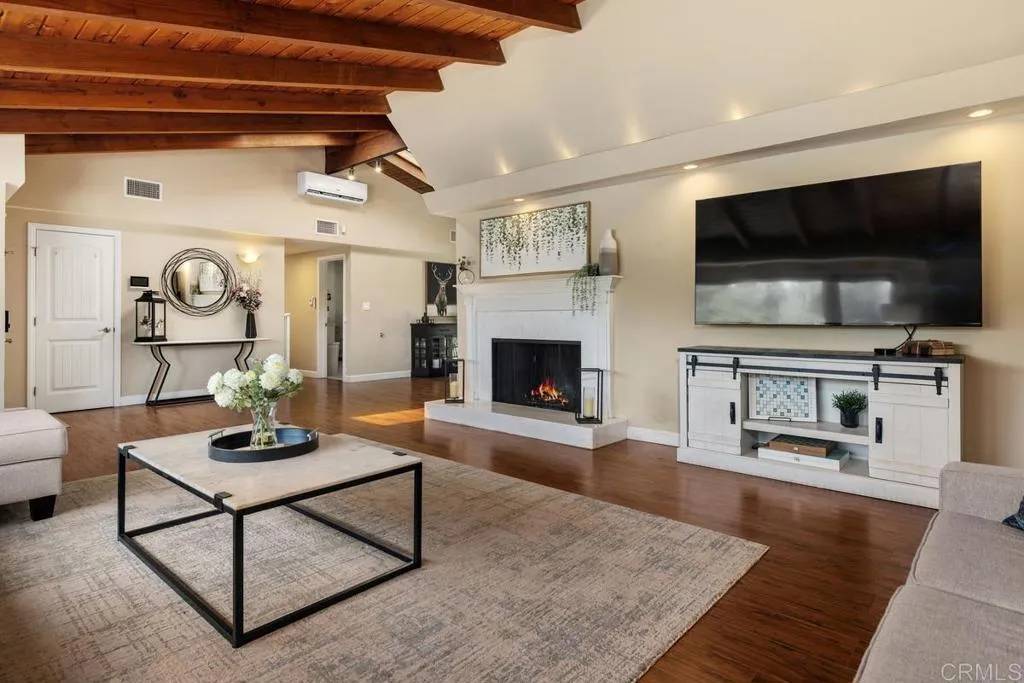 El Cajon, CA 92020,11356 Fuerte Drive