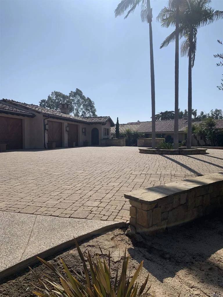 Rancho Santa Fe, CA 92067,6858 Las Colinas
