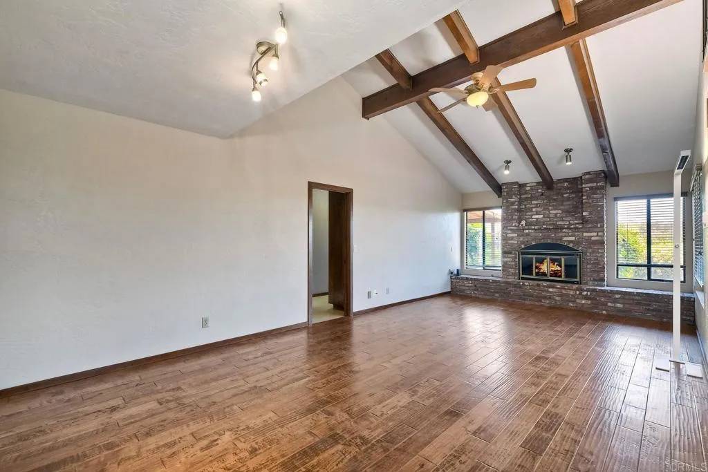 Escondido, CA 92027,1724 Idaho