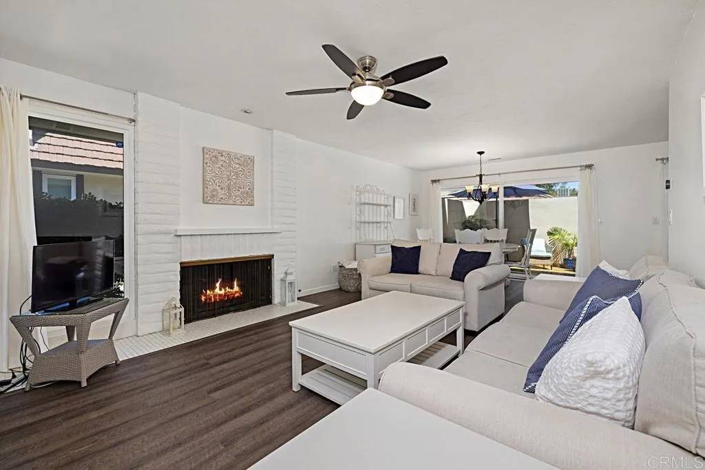 San Diego, CA 92115,4221 Collwood Lane
