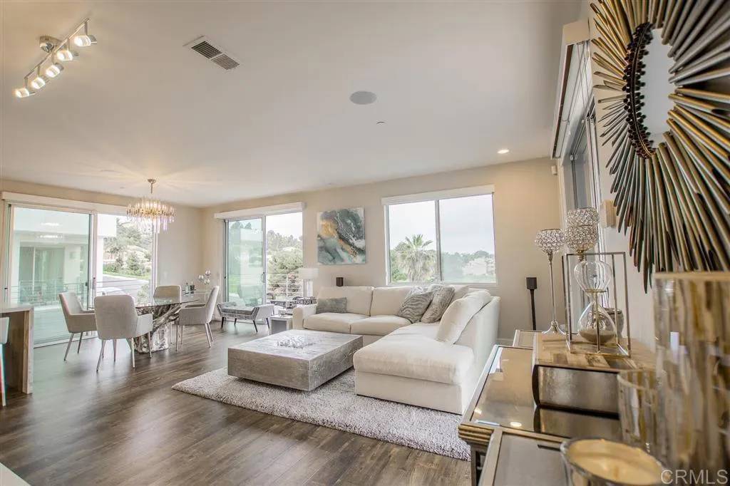 Carlsbad, CA 92009,7570 Gibraltar Street #101