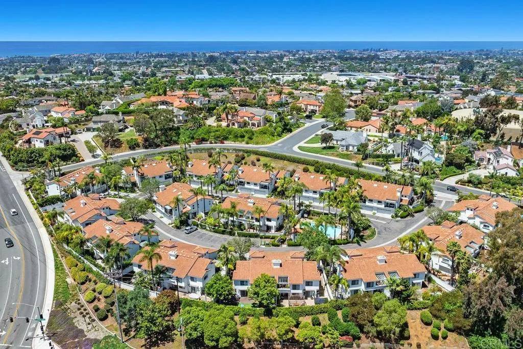 Carlsbad, CA 92008,3649 Azure Circle