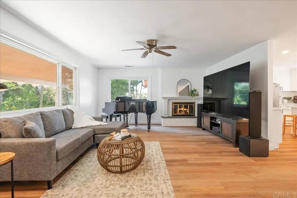 Vista, CA 92084,1210 Dolphin Circle