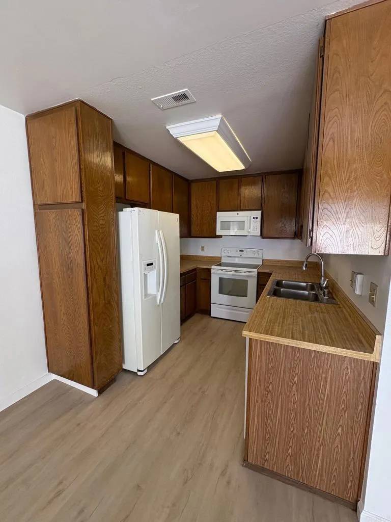 Encinitas, CA 92024,292 Countryhaven Road