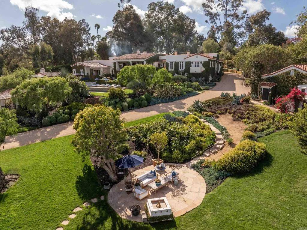 Rancho Santa Fe, CA 92067,17484 El Vuelo