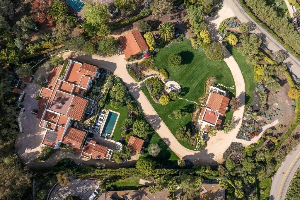 Rancho Santa Fe, CA 92067,17484 El Vuelo