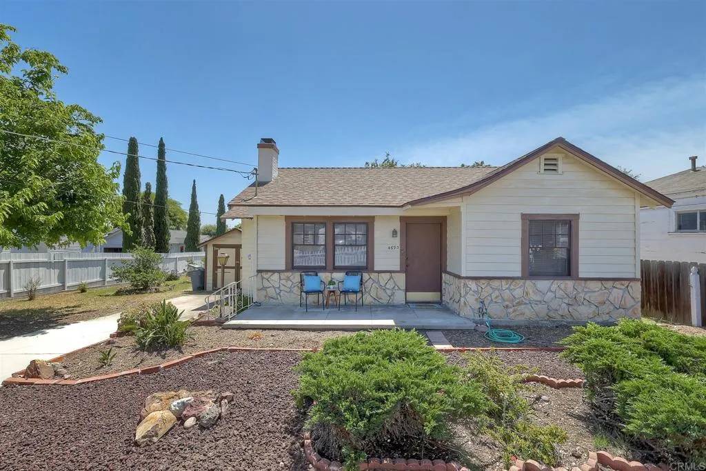 La Mesa, CA 91942,4693 71 Street