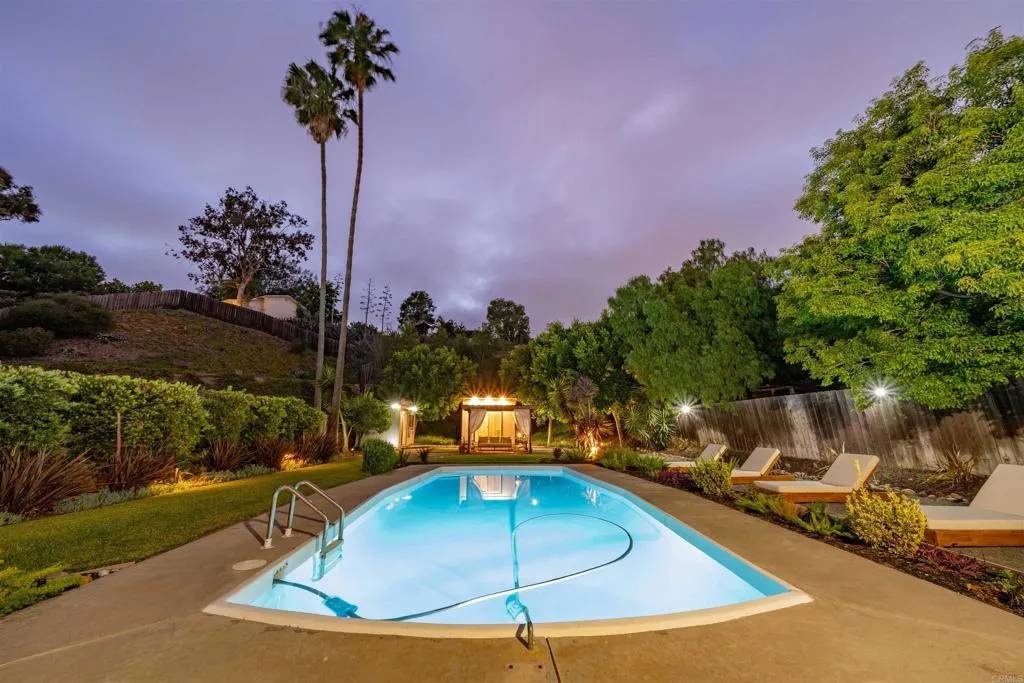 San Diego, CA 92111,3876 Mount Albertine Avenue