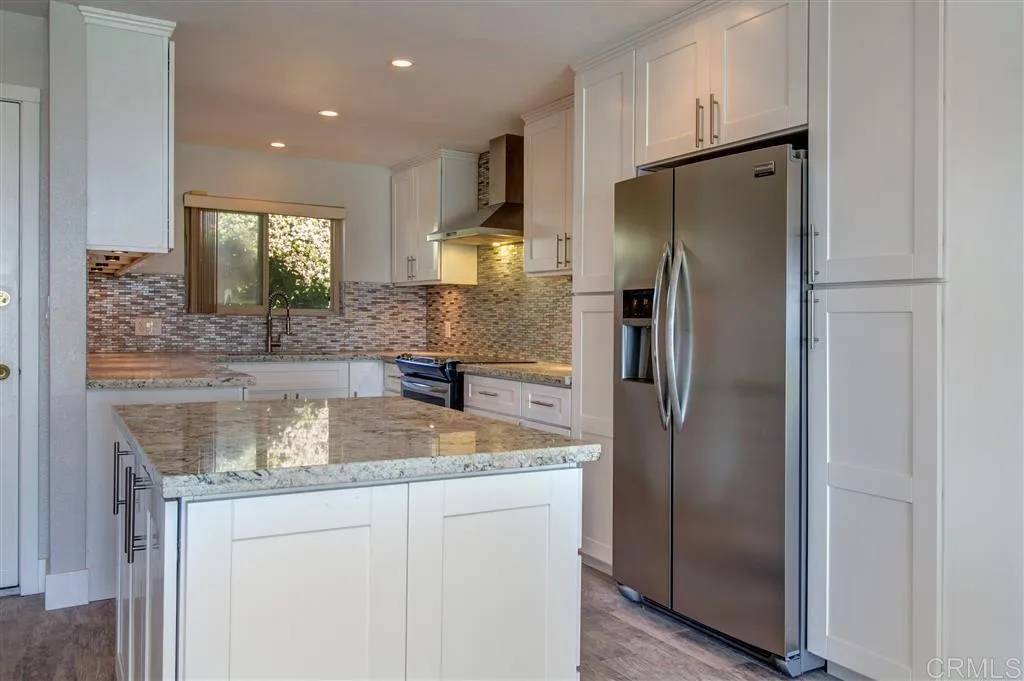 Solana Beach, CA 92075,640 W Solana Circle #13