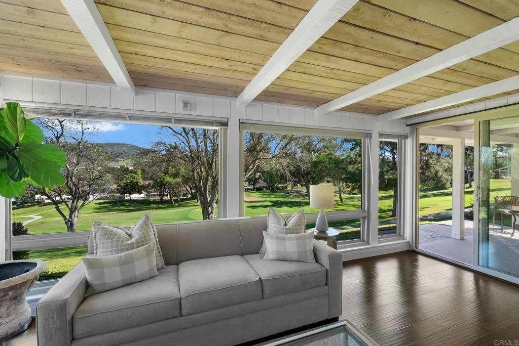 San Marcos, CA 92078,1247 La Casa Dr