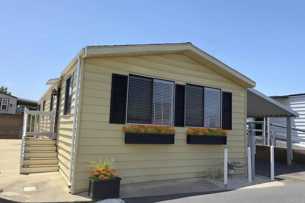 Oceanside, CA 92057,41 Hummingbird