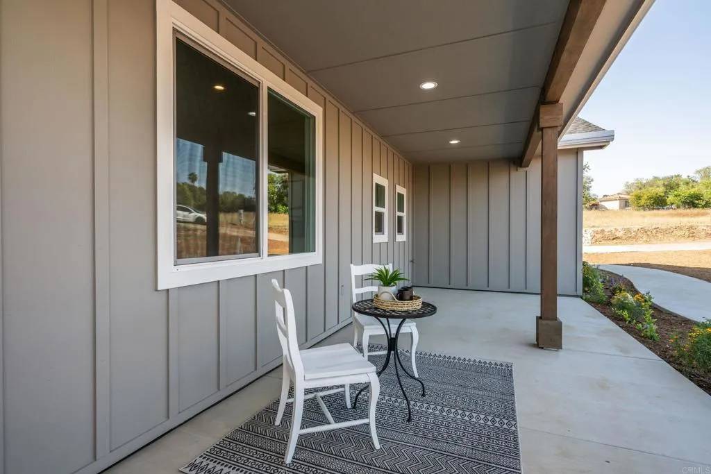 Fallbrook, CA 92028,1904 Grey Rabbit Hollow Lane