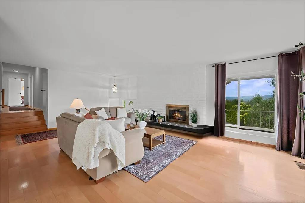 La Mesa, CA 91941,10160 Vista De La Cruz