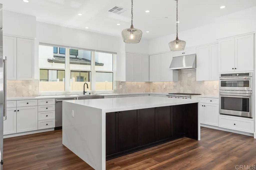 Vista, CA 92081,1211 Stonemark place #Main House