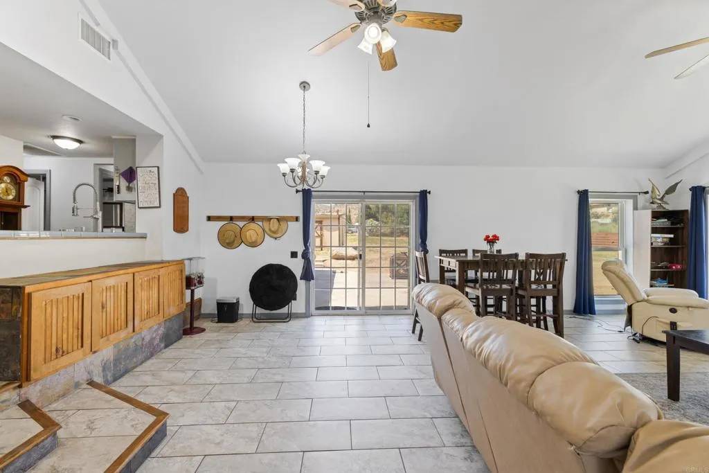 Hemet, CA 92545,33916 Keith Avenue