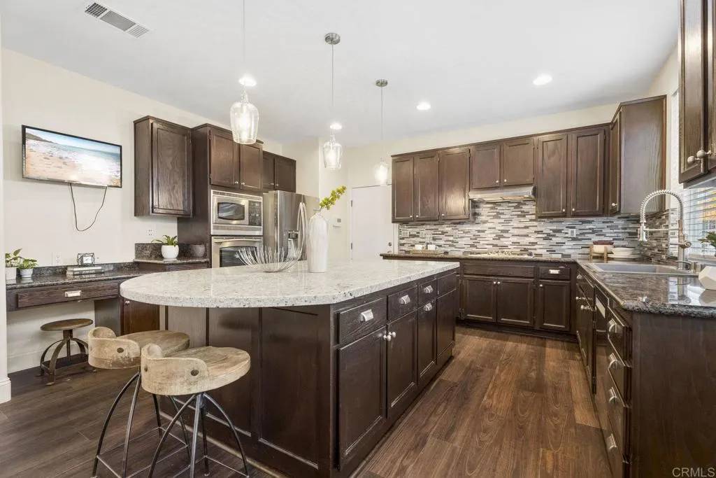 San Marcos, CA 92069,737 W Bel Esprit Circle