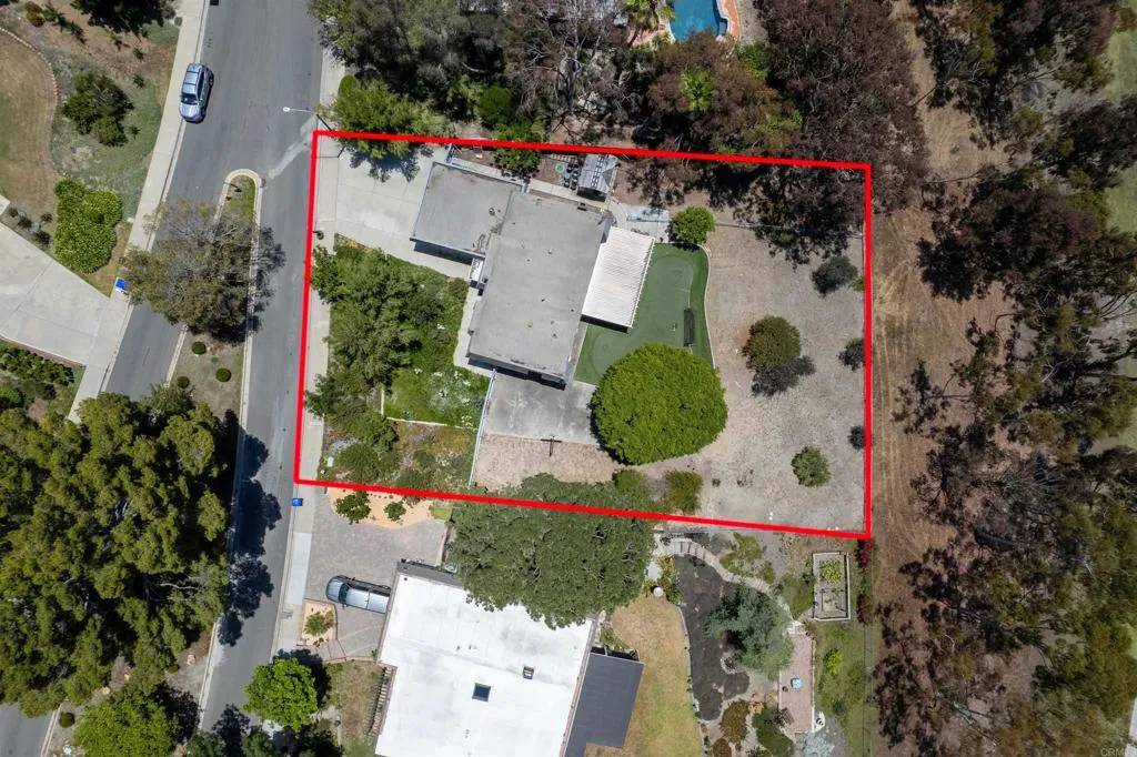 Oceanside, CA 92056,2117 Valley Rd