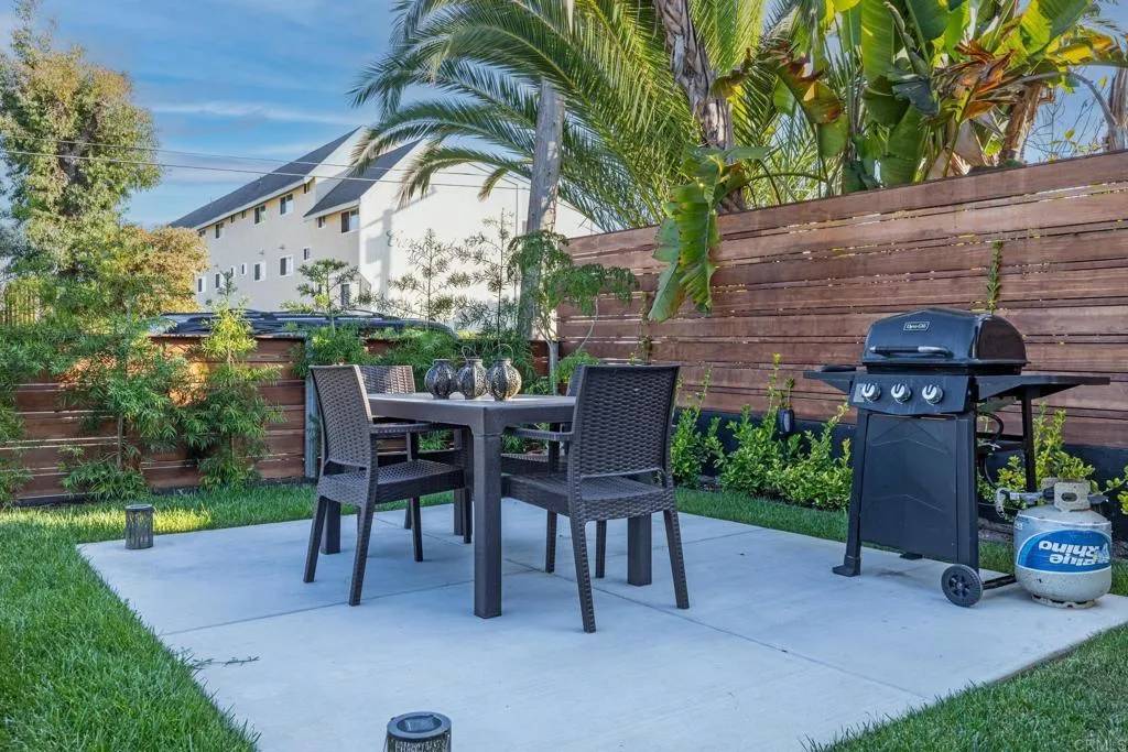 Carlsbad, CA 92008,376 Acacia Drive