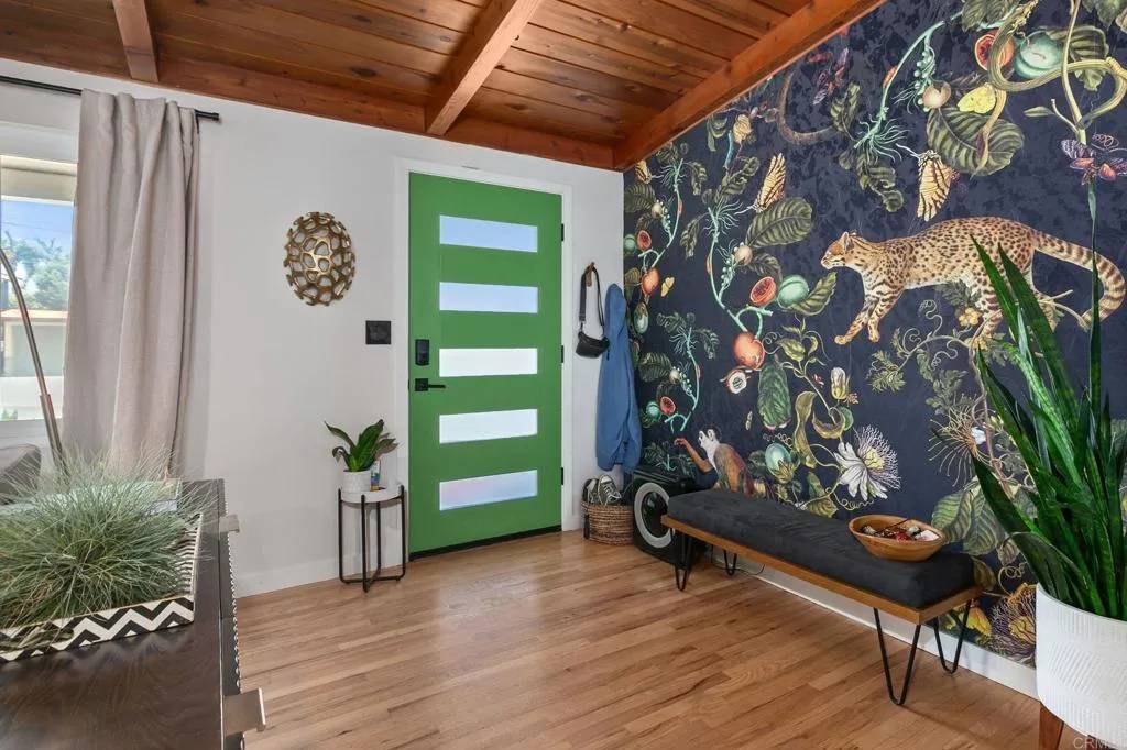 Carlsbad, CA 92008,1710 Valley Place