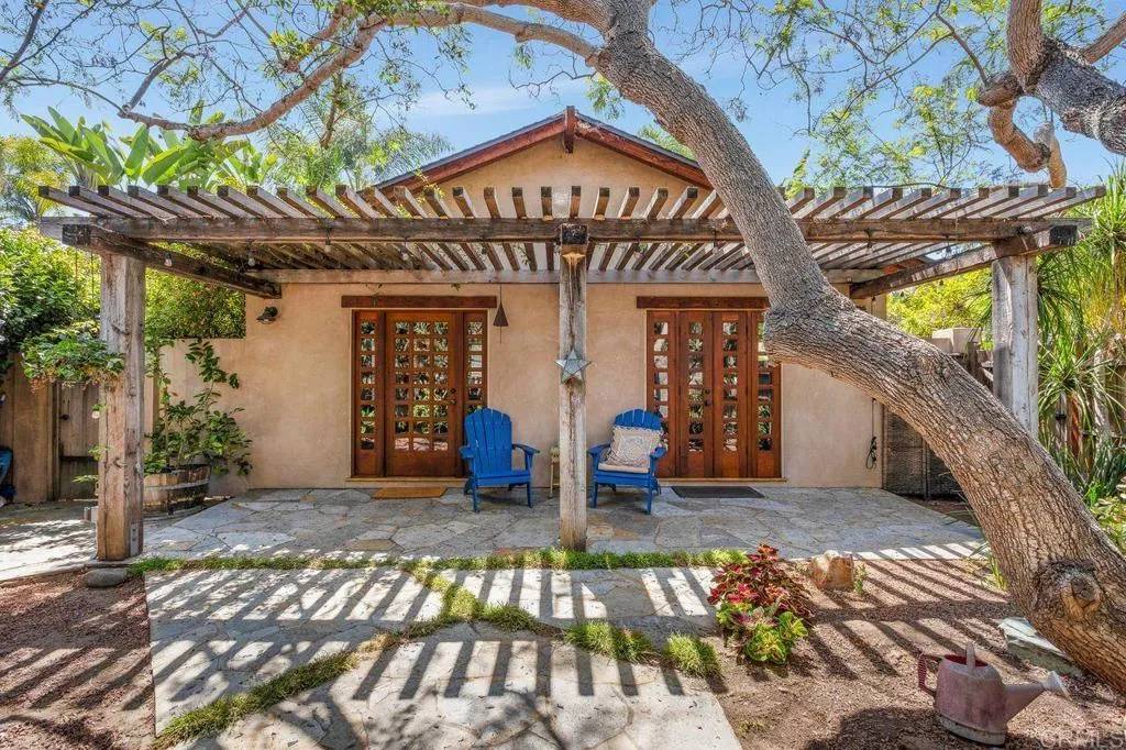 Encinitas, CA 92024,934 Arden Drive