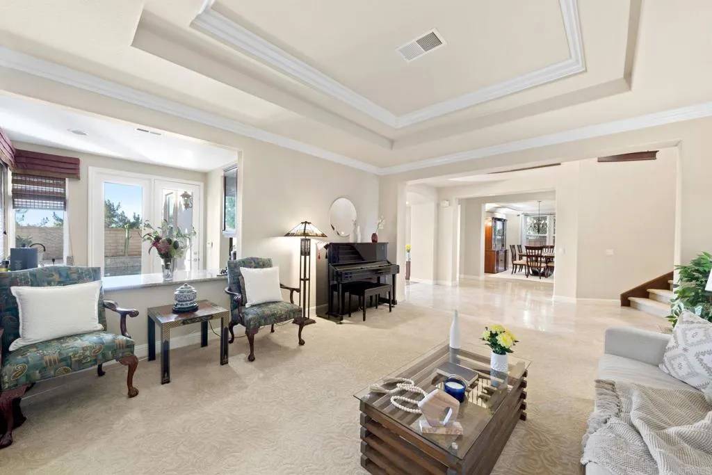 San Diego, CA 92130,5273 Greenwillow Lane