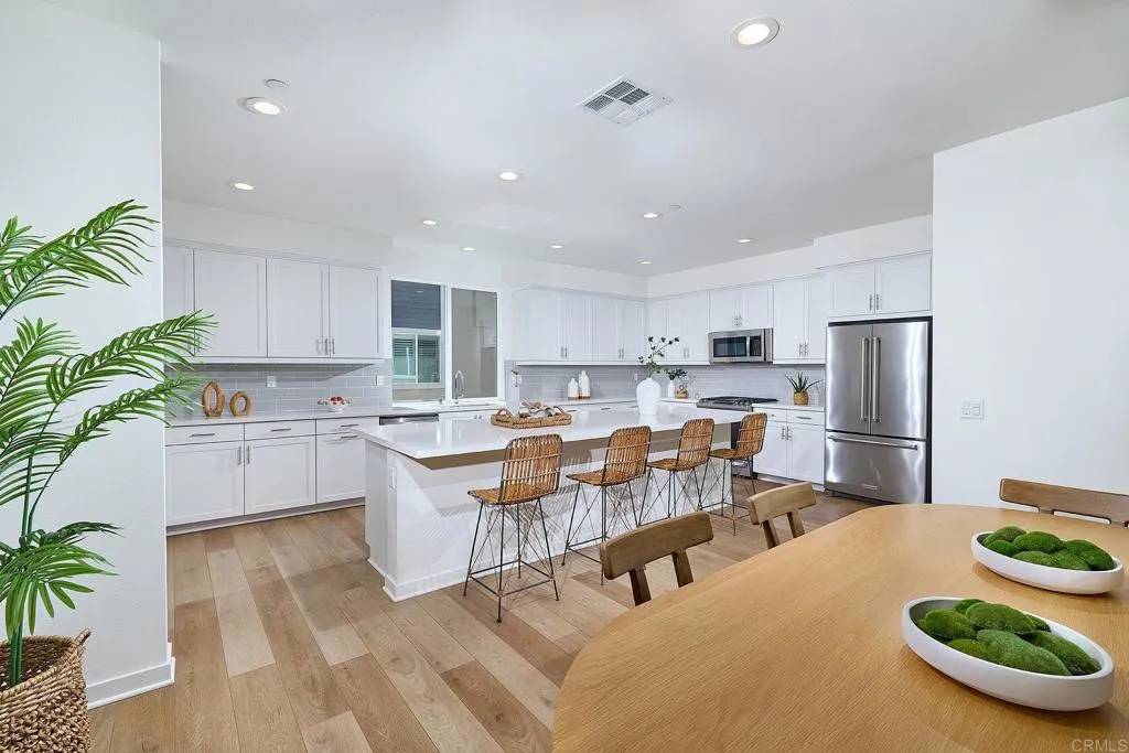 Carlsbad, CA 92009,6140 Colt Place #104