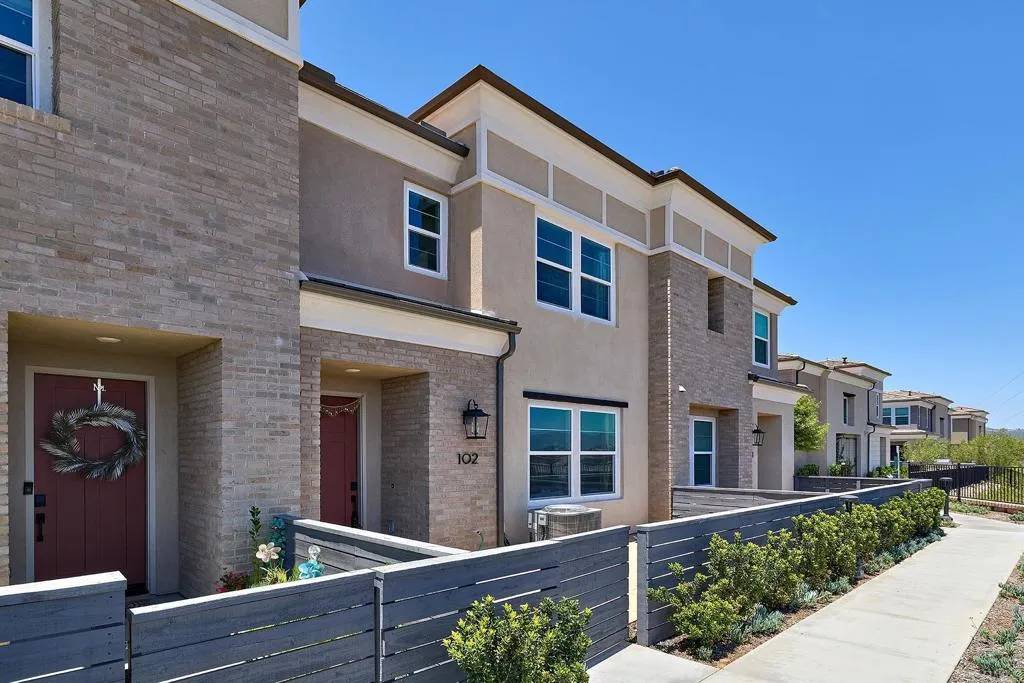 San Marcos, CA 92078,1210 Sunrise #102