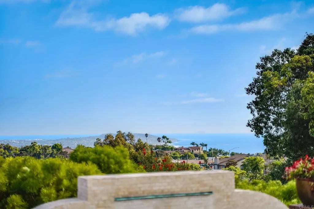La Jolla, CA 92037,6815 La Jolla Scenic Drive