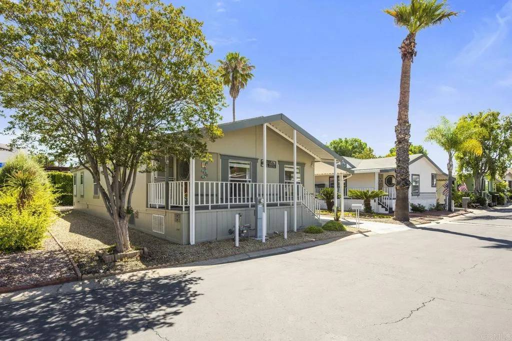 Escondido, CA 92026,525 W El Norte Parkway ##301