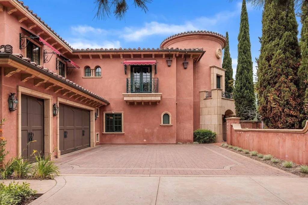 San Diego, CA 92130,5220 Grand Del Mar Way