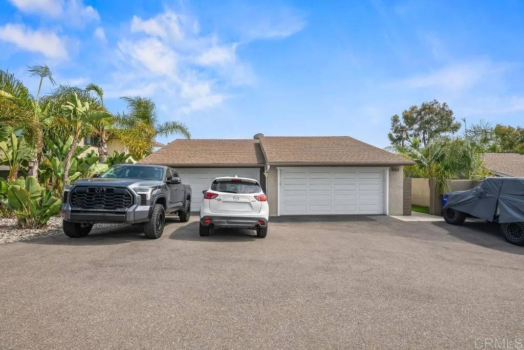 Encinitas, CA 92024,943 Windy Hill