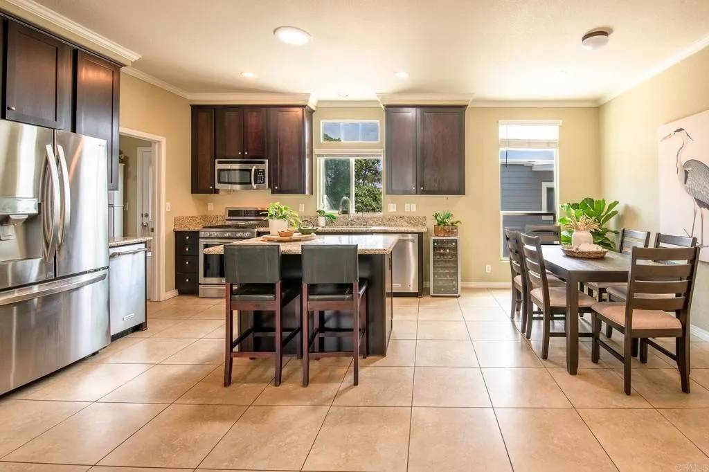 Carlsbad, CA 92011,6508 Friendly Place