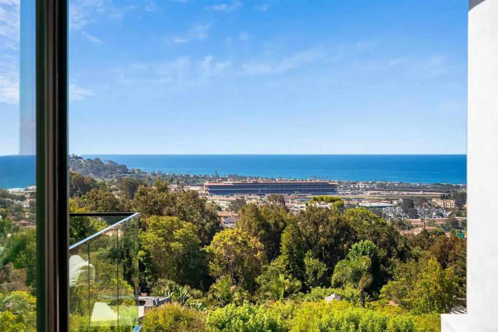 Del Mar, CA 92014,1110 Solana Drive