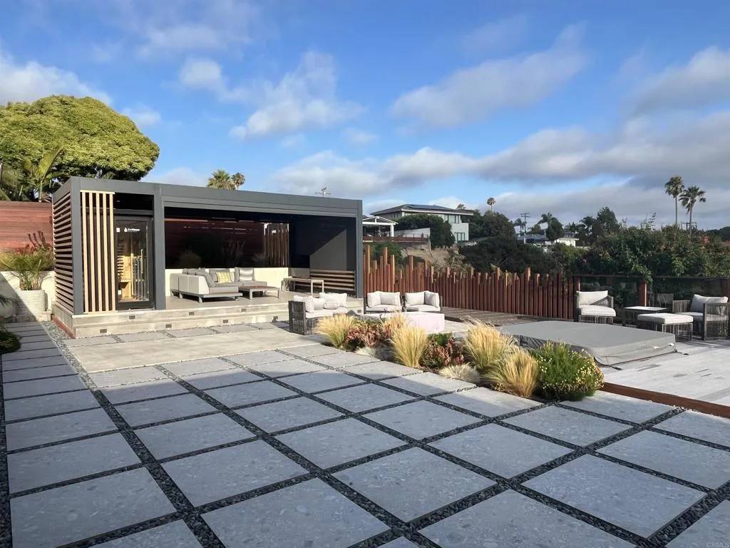 Encinitas, CA 92007,1019 Emma Drive