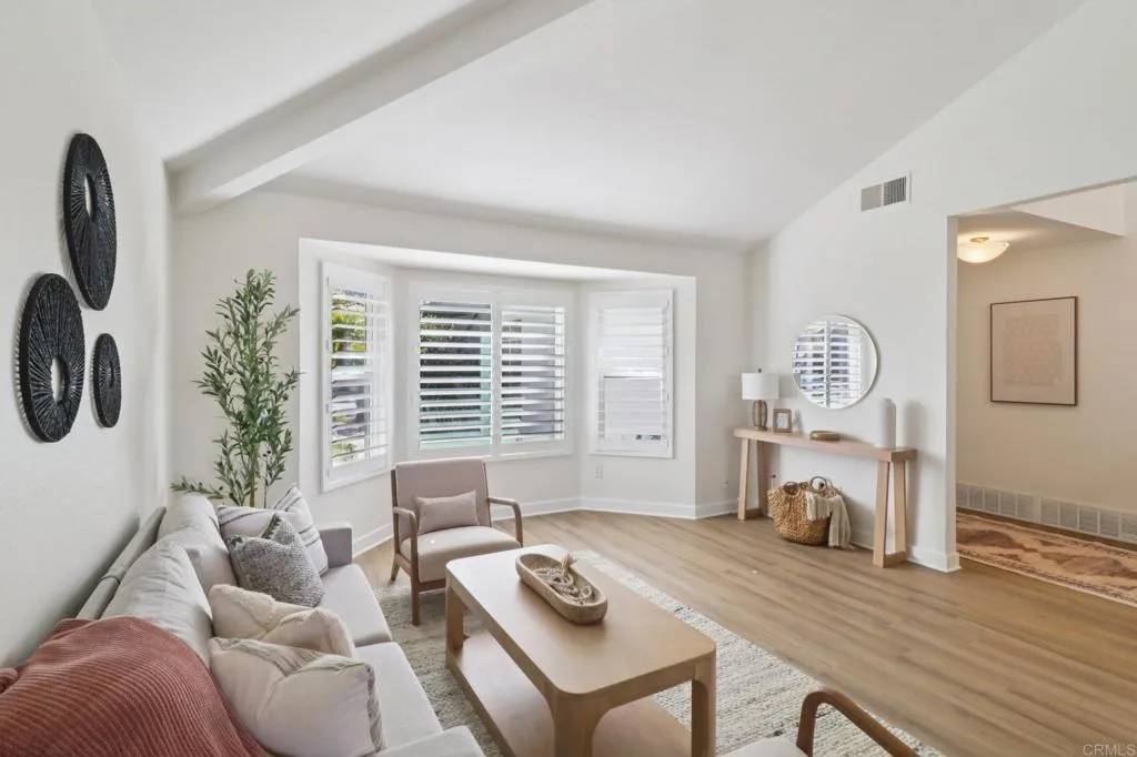 Carlsbad, CA 92009,2933 Via Emerado
