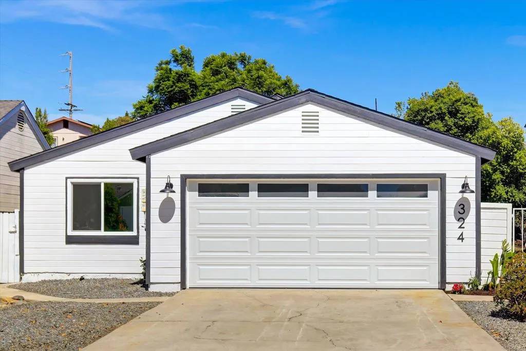Fallbrook, CA 92028,324 Shady Glen Drive