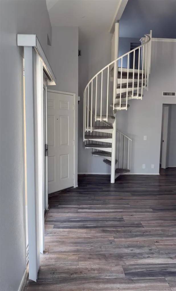 San Diego, CA 92126,7220 Calle Cristobal #12