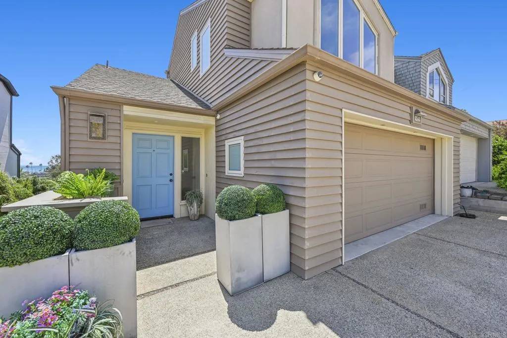 Cardiff By The Sea, CA 92007,2542 Manchester Avenue