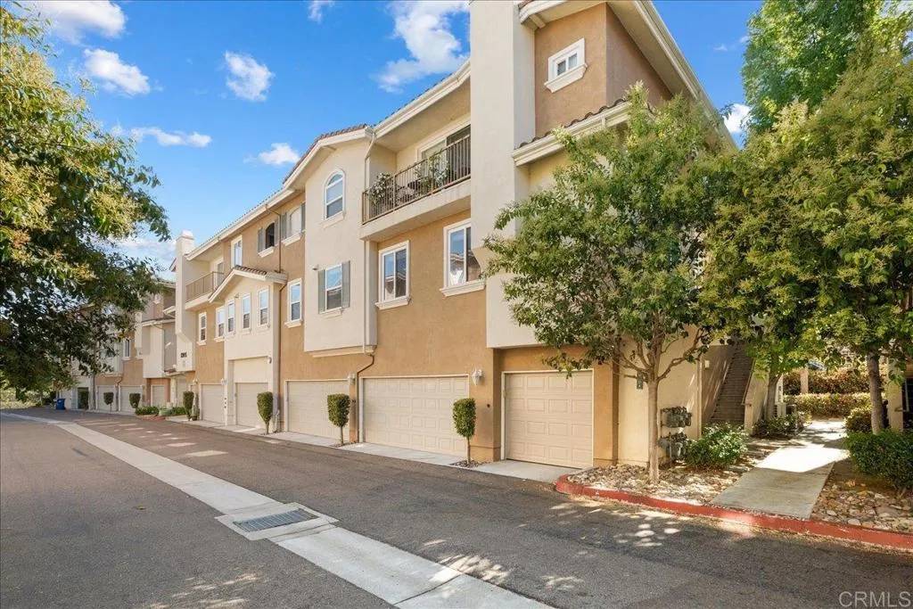 San Diego, CA 92128,13015 Evening Creek Dr South #18
