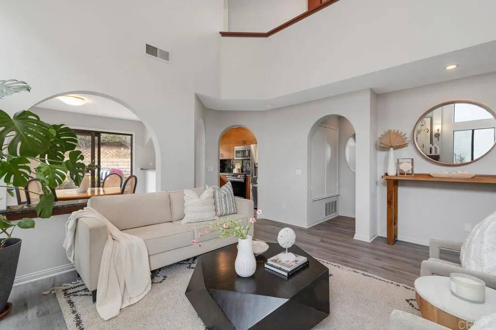 Carlsbad, CA 92011,6866 Seaspray Lane