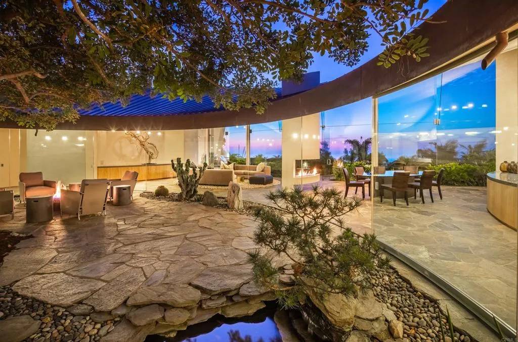 La Jolla, CA 92037,724 Muirlands Vista Way