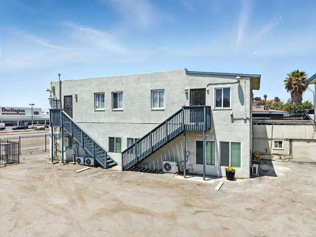 San Diego, CA 92105,5506 E University Avenue