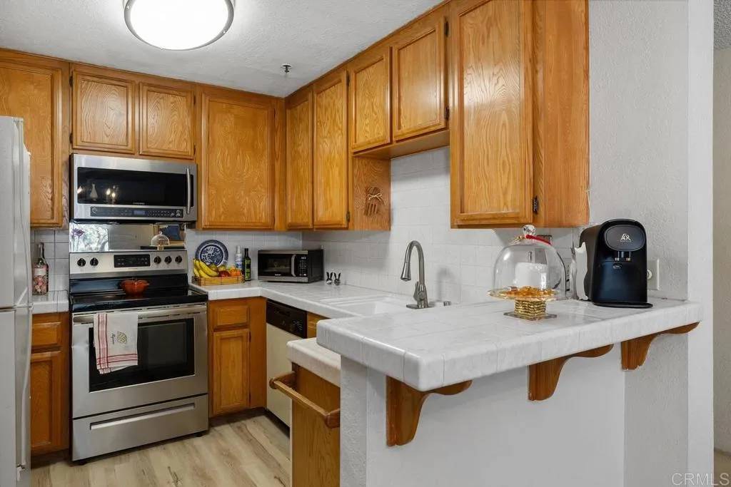 San Diego, CA 92110,5645 Friars Rd #381