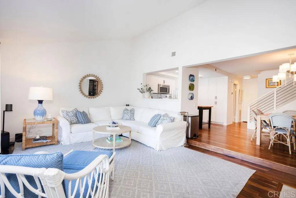 San Diego, CA 92130,12233 Caminito Del Mar Sands