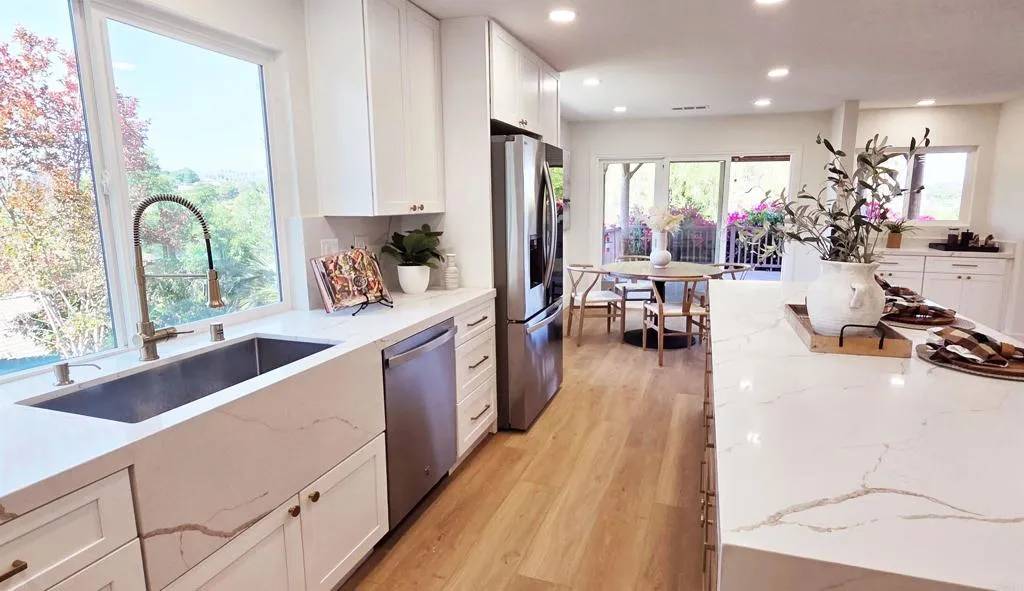 Escondido, CA 92025,436 Montana Luna Court