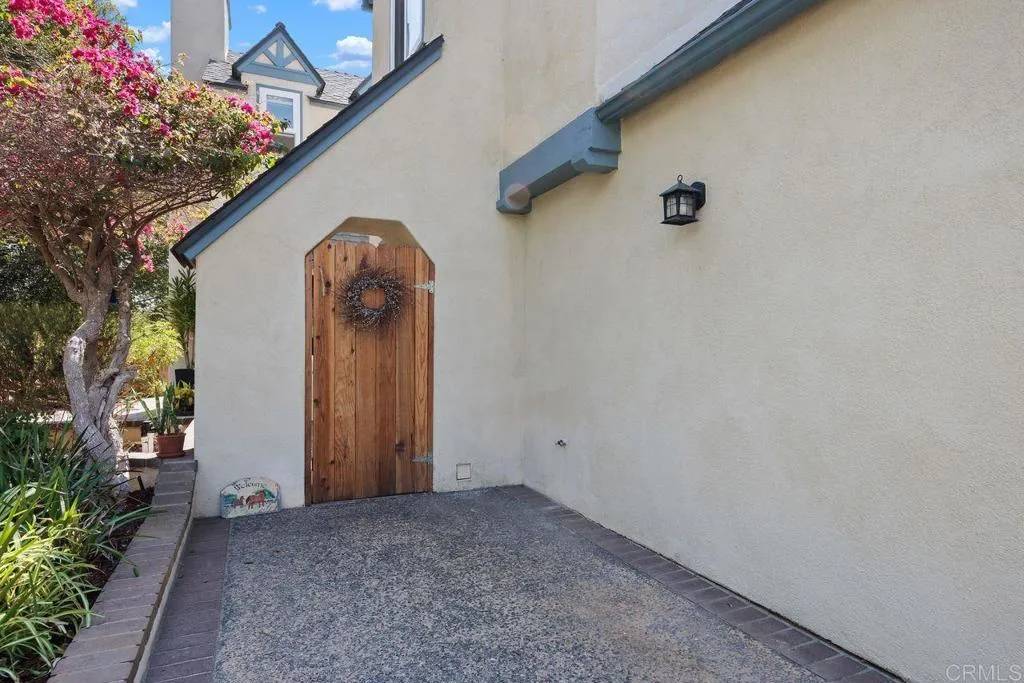 Carlsbad, CA 92010,4583 Chancery Court